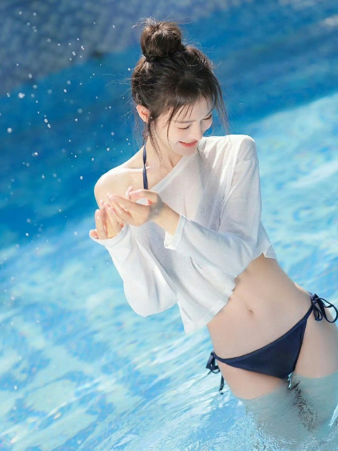 绿草地 封面